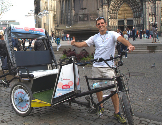 Rikolonia - Christmas Rickshaw Ride Event - Rickshaw Cologne