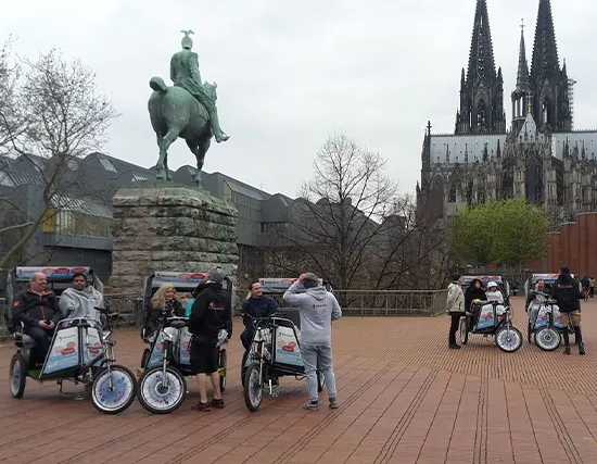 Brauhausfahrt Bier Tour Wanderung per Rikscha durch Köln