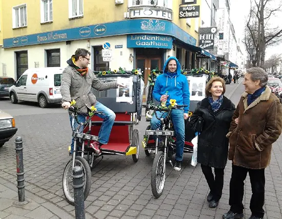 Beer tour hopping by rickshaw through Cologne