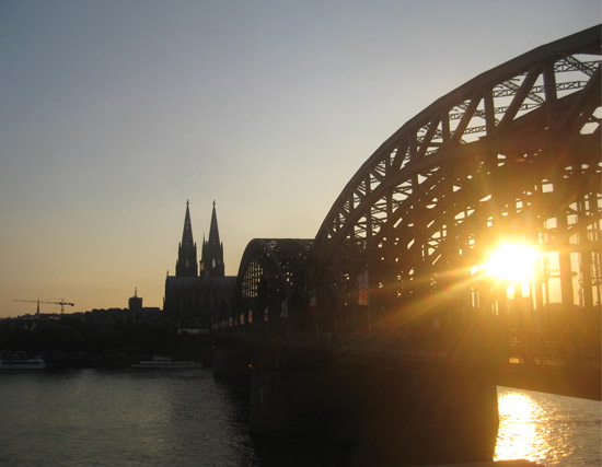 Mondschein fahrt mit Rikscha durch Köln