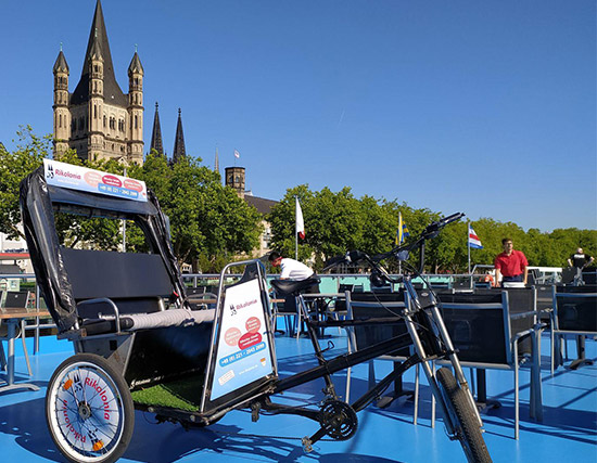 City tour by rickshaw through Cologne
